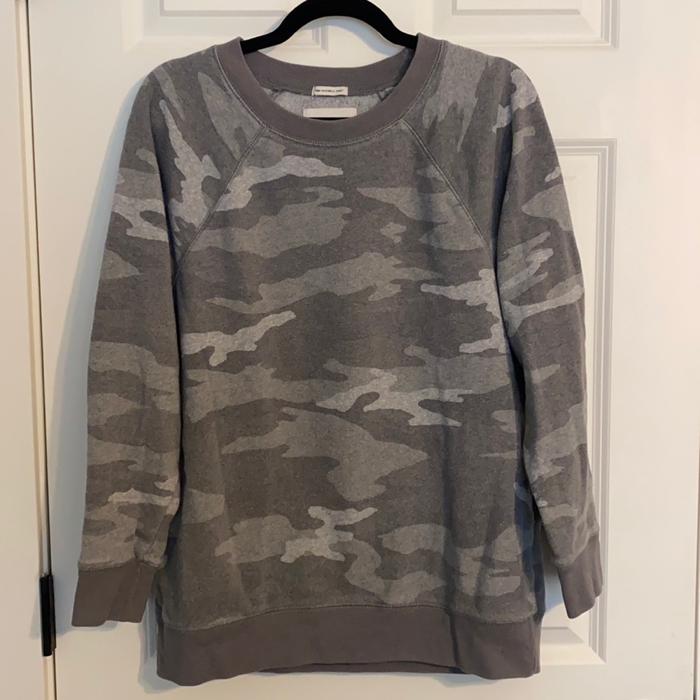 Camo sweatshirt